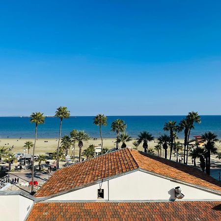 Whispering Palms 1-Br Apt By Finikoudes Beach Larnaca Buitenkant foto